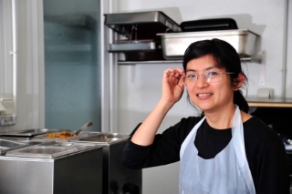 Valentine Huynh a préféré installer des robinets équipés de réducteurs d'eau plutôt que des micro-ondes. Valentine Huynh a préféré installer des robinets équipés de réducteurs d'eau plutôt que des micro-ondes.