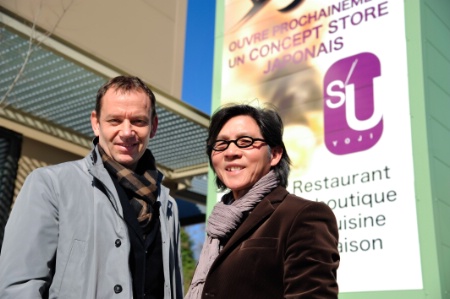 Tran Van Ba (à droite), directeur de l'établissement, en compagnie de l'architecte d'intérieur Olivier Frémont. Tran Van Ba (à droite), directeur de l'établissement, en compagnie de l'architecte d'intérieur Olivier Frémont.