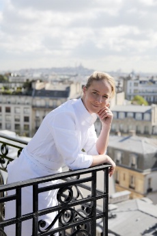 Amandine Chaignot, chef d'un palace parisien.