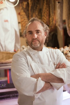 Pour Yves-Marie Le Bourdonnec, par ailleurs auteur du livre L'Effet boeuf (Michel Lafon), l'élevage anglais favorise des muscles gras et donc une viande naturellement persillée, ce qui est un facteur de goût.