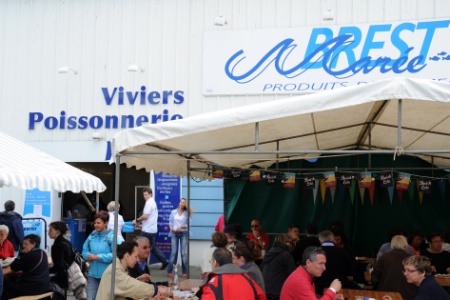 Les viviers ont été transformés en restaurant pour cette vingtième édition des Tonnerres de Brest.