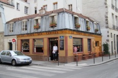 'La maison a été construite au Moyen Âge, explique Gregory Detouy, mais c'est un bistrot depuis 1830 seulement.'