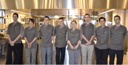 Equipe de cuisine : Gil, Ayako, Méric, Frédéric, Aline, Florent, Arnaud, Alexandre.