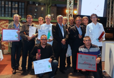 Les primés du Festival gourmand de Rennes récompensés par le chef Olivier Roellinger. Les primés du Festival gourmand de Rennes récompensés par le chef Olivier Roellinger.