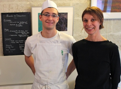 Thomas Lorieux et Catherine Pasquet viennent d'ouvrir un établissement atypique, où déco épurée, mobilier en bois et douceur des couleurs incitent à la lenteur. Thomas Lorieux et Catherine Pasquet viennent d'ouvrir un établissement atypique, où déco épurée, mobilier en bois et douceur des couleurs incitent à la lenteur.