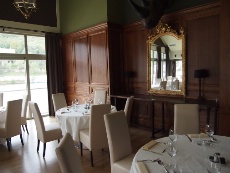 Le salon des Salins. Le salon des Salins.