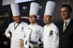 Aaron Chee Yee Wong reçoit le prix du meilleur commis