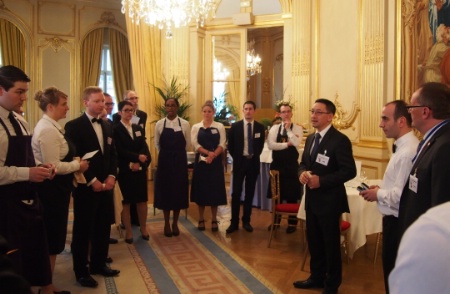 L'un des briefings des candidats : les informations étaient données partiellement tout au long de la journée.