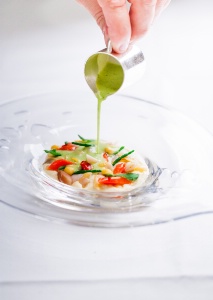 Coquillages et pois chiches rafraîchis, condiment iodé.