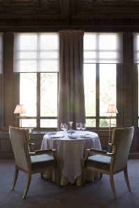 Sise au premier étage, la salle de restaurant va déménager courant 2016 au rez-de-chaussée.
