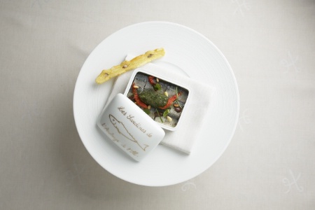 La Boîte de sardines marinées 'Auberge de l'Ill au caviar Petrossian.