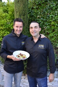 Philippe Mille, Les Crayères à Reims et Ronan Kervarrec, La Chèvre d'or à Eze, un duo nord/sud qui a réalisé des gnocchi de gamberoni du Golfe de San Rémo au combawa et haricots de mer, bouillon des têtes au champagne et prunes au vinaigre de Reims.