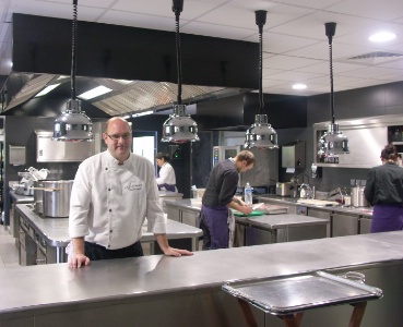 Nicolas Gautier a dessiné lui-même les nouvelles cuisines : 'Je mesure ma chance.' Nicolas Gautier a dessiné lui-même les nouvelles cuisines : 'Je mesure ma chance.'