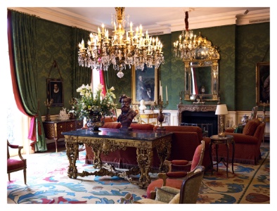 Le Grand Salon où les clients sont accueillis avant et après le repas.