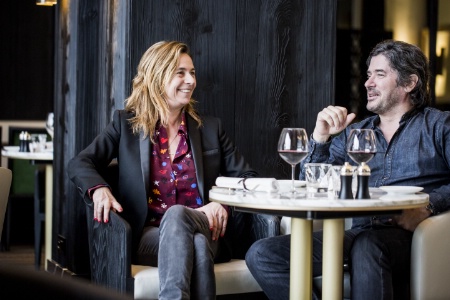 Coco Coupérie-Eiffel et Christophe Bonnat inaugurent le nouveau Café de l'Homme.