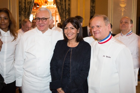 Alain Ducasse, Anne Hidalgo et Joël Robuchon.
