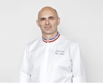 Angelo Musa devient le chef pâtissier exécutif de l'Hôtel Plaza Athénée