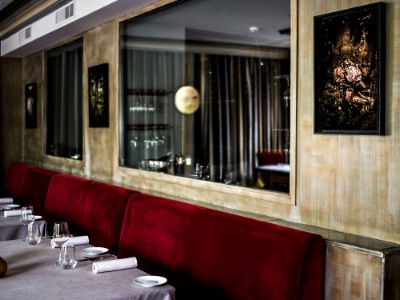 38 places assises au restaurant.