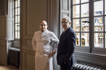 Stéphane Duchiron et Alain Ducasse, au Château de Versailles. Stéphane Duchiron et Alain Ducasse, au Château de Versailles.