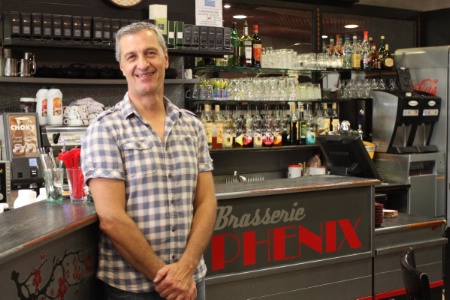 Patrick Brun, restaurateur au sein du centre commercial de Grand Var. Patrick Brun, restaurateur au sein du centre commercial de Grand Var.