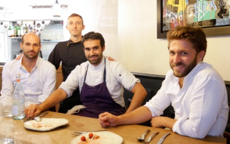 Mathieu Robillard, le gagnant Marc Marchetti, Bruno Dumont et Julien Duboué, lors de la dernière compétition chez A Noste, Paris IIe