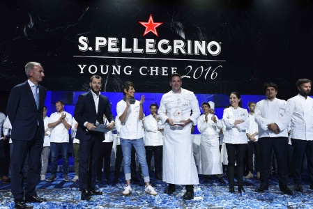 Mitch Lienhard remporte le concours S.PELLEGRINO® YOUNG CHEF 2016.