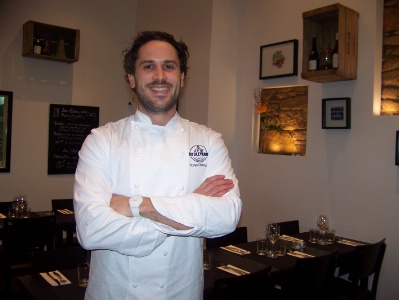 Florian Chatelard propose une cuisine de saison, avec une carte renouvelée tous les mois. Florian Chatelard propose une cuisine de saison, avec une carte renouvelée tous les mois.
