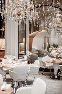 Le Restaurant Alain Ducasse au Plaza Athénée.