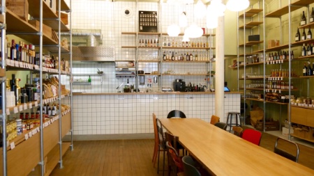 Le Bel Ordinaire, nouvelle épicerie-cave-table à Paris.