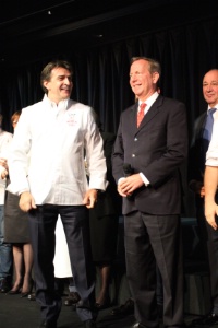 Yannick Alléno, deux fois 3 étoiles Michelin à Paris et Courchevel, et Michael Ellis, directeur international des guides Michelin.