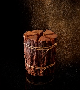 La bûche en fagot du Plaza Athénée La bûche en fagot du Plaza Athénée