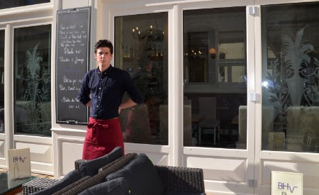 Tout jeune associé de 28 ans, aux côtés de Laurent Cote et Joël Michel, Quentin Decruyenaere continue à assurer le service de la BHV, ouverte en octobre dernier. Tout jeune associé de 28 ans, aux côtés de Laurent Cote et Joël Michel, Quentin Decruyenaere continue à assurer le service de la BHV, ouverte en octobre dernier.