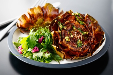 Les carciofi alla giuda (artichauts frits aux coeurs fondants).