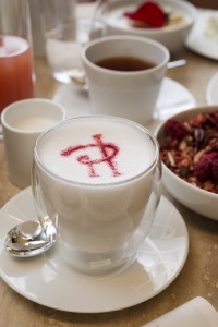 Le latte Ispahan de Pierre Hermé chez 86Champs (Paris VIIIe).