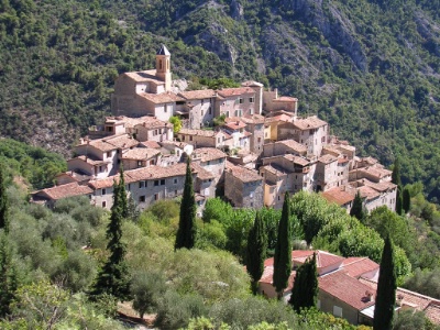 Ouverte en 1946 dans le du petit village de Peillon, l'Auberge est toujours restée dans le giron familial..