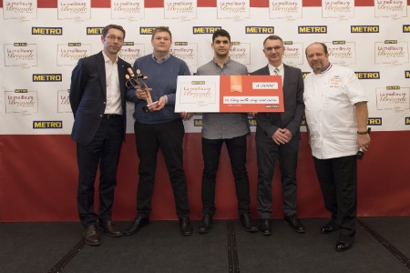 Brigade de Bronze : La Vieille Forge à Mesquer (44) : Ludovic Favrel (chef de cuisine), Emmanuel Samson (maître d'hôtel), Cédric Le Mauff (apprenti)