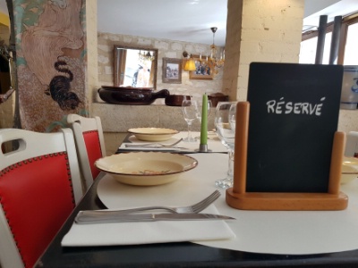 Les restaurateurs prennent à bras le corps le problème des réservations non honorées. Les restaurateurs prennent à bras le corps le problème des réservations non honorées.