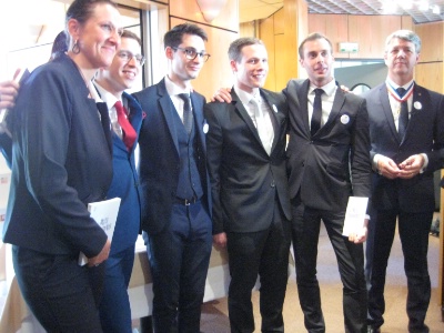 Les finalistes avec Denis Férault.