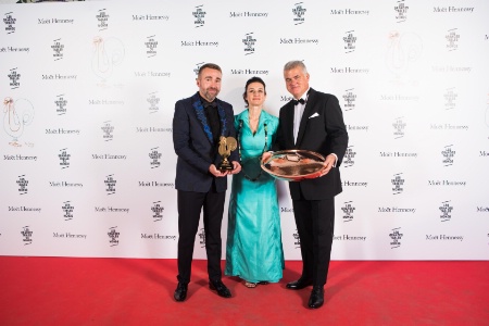 Serge Schaal, Valérie Le Guern Gilbert (Mauviel 1830) et Denis Courtiade élu meilleur directeur de restaurant du monde.