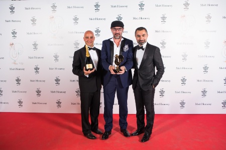 Alexandre Leanza (Moet & Chandon), Paul Pairet, élu restaurateur de l'année, David Sinapian, président des Grandes Tables du Monde