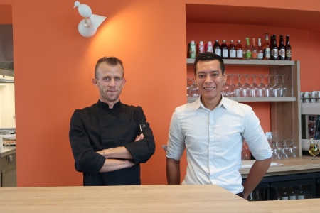 Christophe Houry, le cuisinier (à gauche) et Mathieu Agier, associés dans ce projet. Christophe Houry, le cuisinier (à gauche) et Mathieu Agier, associés dans ce projet.