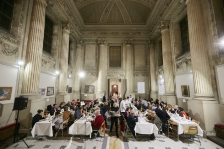Banquet Entremets dans le Musée des Beaux-Arts. Banquet Entremets dans le Musée des Beaux-Arts.