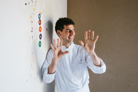 Massimiliano Alajmo : ''Ma cuisine s'inspire de l'Italie. Elle est simple, fluide, directe avec une recherche de profondeur des goûts et elle respecte la beauté du côté animal de la matière. ' Massimiliano Alajmo : ''Ma cuisine s'inspire de l'Italie. Elle est simple, fluide, directe avec une recherche de profondeur des goûts et elle respecte la beauté du côté animal de la matière. '