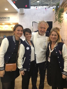 Pierre Gagnaire avec l'équipe de choc de Elle & Vire Professionnel, Nathalie Parot, Véronique Racine et Constance Buffet.