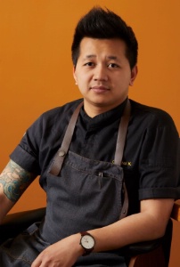 Chatchai Klanklong : 'De la cuisine thaïlandaise, beaucoup ne connaissent que les nouilles et le curry. Mais il y a des possibilités très vastes.' Chatchai Klanklong : 'De la cuisine thaïlandaise, beaucoup ne connaissent que les nouilles et le curry. Mais il y a des possibilités très vastes.'