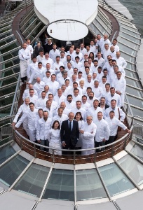 Les chefs collectionneurs à bord du Ducasse sur Seine. Les chefs collectionneurs à bord du Ducasse sur Seine.