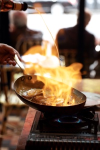 Le retour des flambages en salle : ici au Grand Café Capucines (IXe). Le retour des flambages en salle : ici au Grand Café Capucines (IXe).