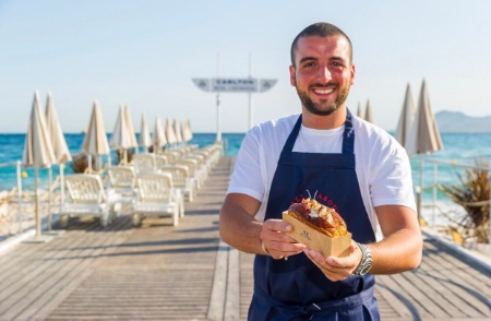Moïse Sfez, à la tête de Homer Lobster, a remporté le prix du jury lors du championnat du monde de lobster rolls.