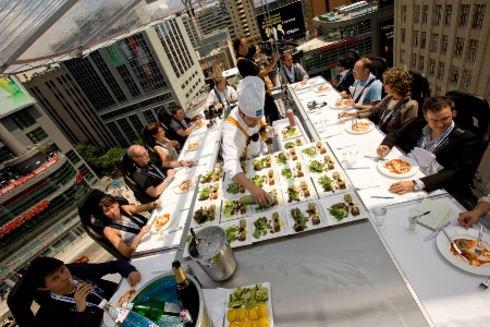 Dinner in the Sky, à Toronto au Canada.