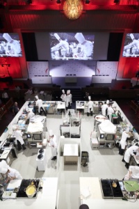 4 cuisines au centre de la Maison de la Mutualité à Paris pour accueillir 4 candidats.